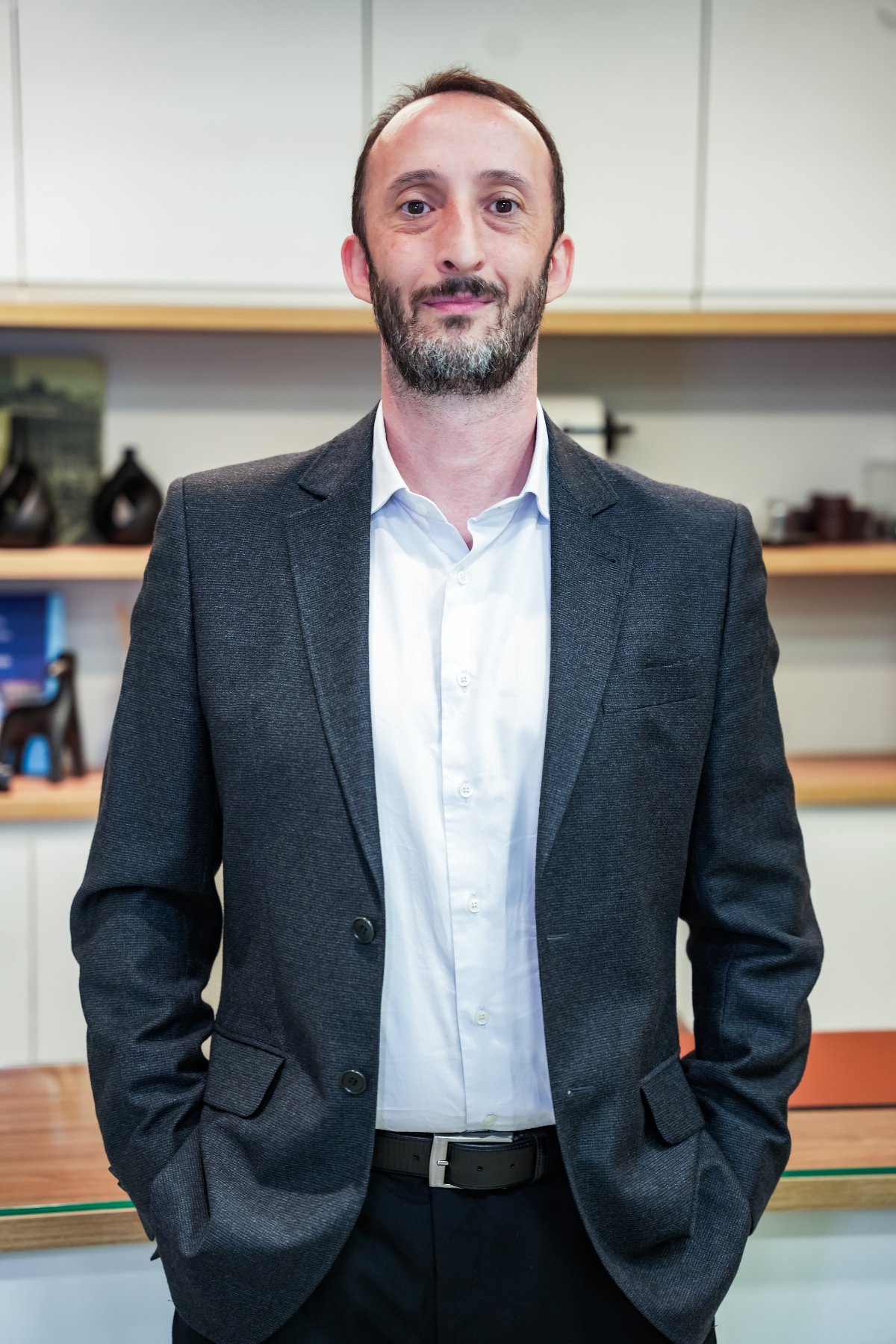 Prof. MSc. Lineu Perrone Junior - Especialista em ATM, DTM e Cirurgia Bucomaxilofacial